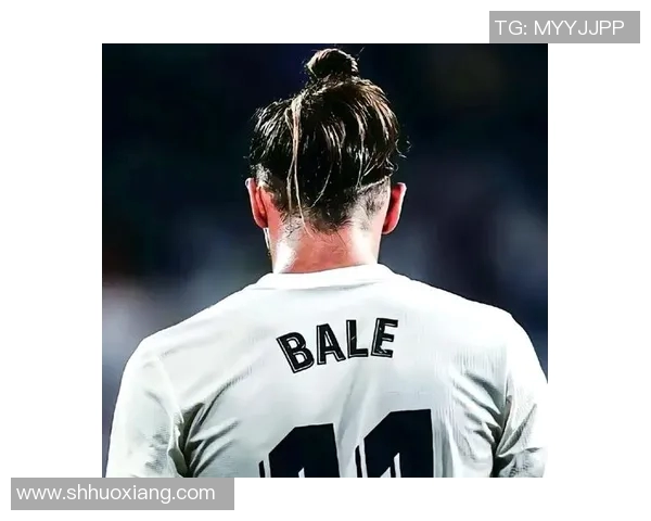 巴西足球明星贝贝拖的传奇之路与辉煌成就揭秘